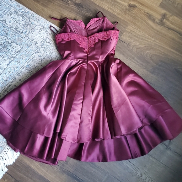 NWT Make an Offer! Burgundy Tiered Dress - Picture 4 of 7